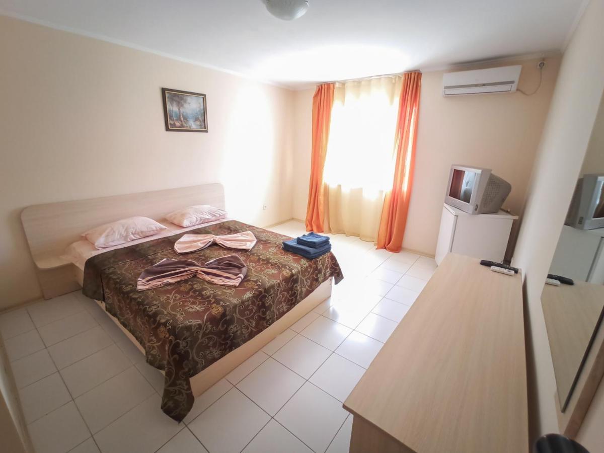 Dolce Vita Resort Hotel Zaliznîi Port Cameră foto