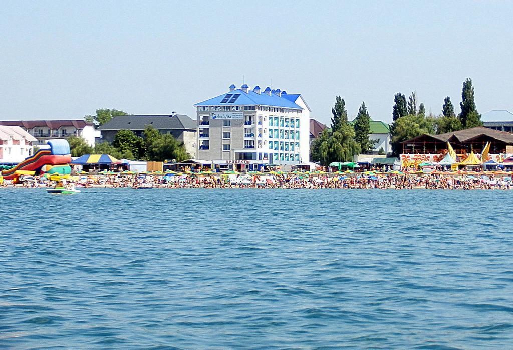 Dolce Vita Resort Hotel Zaliznîi Port Exterior foto