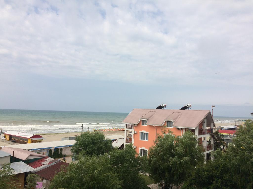 Dolce Vita Resort Hotel Zaliznîi Port Exterior foto