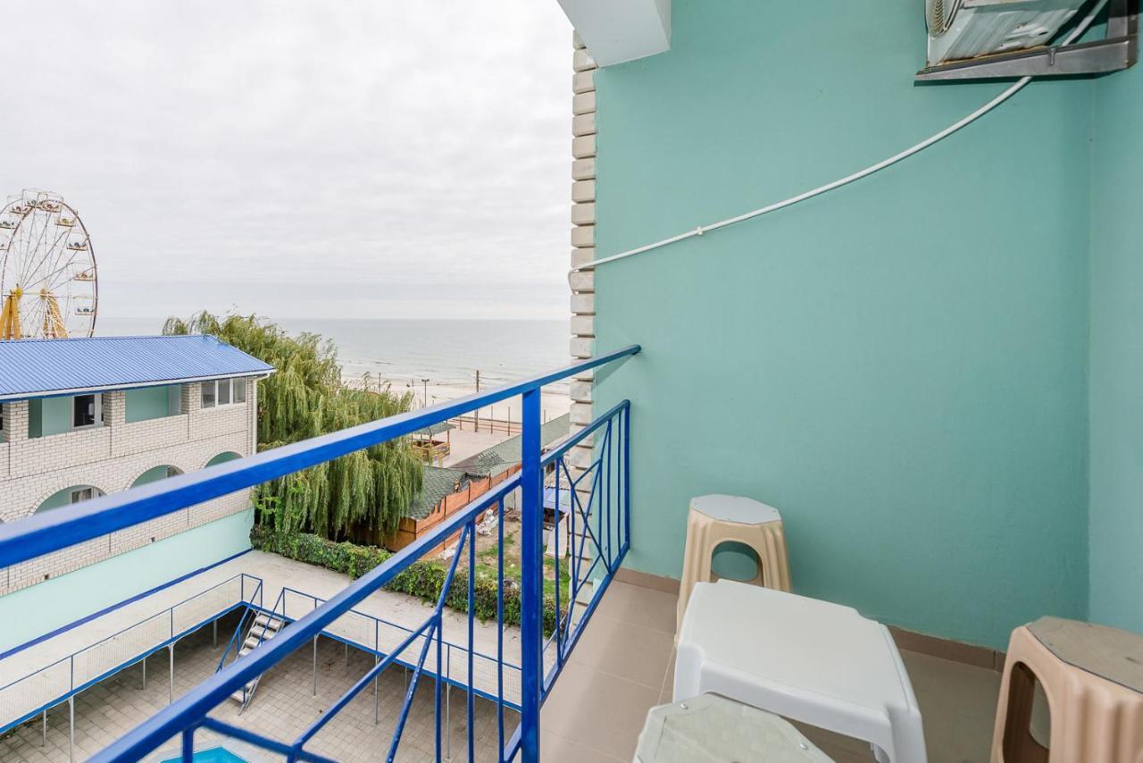 Dolce Vita Resort Hotel Zaliznîi Port Exterior foto